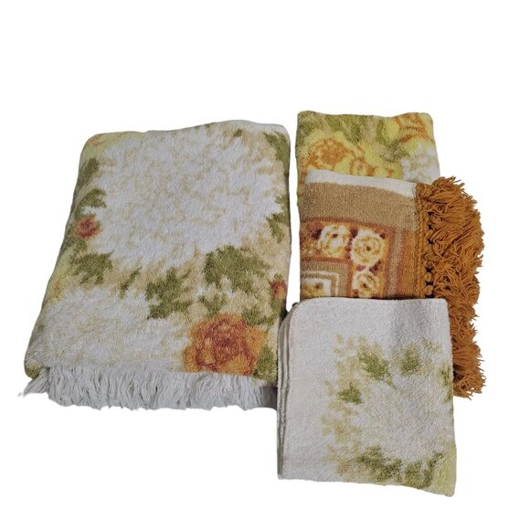 Vintage Fieldcrest Bath Hand Towel Washcloth Yellow Rose Retro 70s USA Set X 4 - Picture 1 of 16